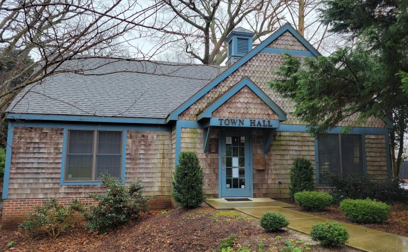 The Henlopen Acres Planning Commission voted in favor of presenting a draft of the town’s new comprehensive development plan to town commissioners. The town is working toward a completion date of July 2025. CHRIS FLOOD PHOTO
